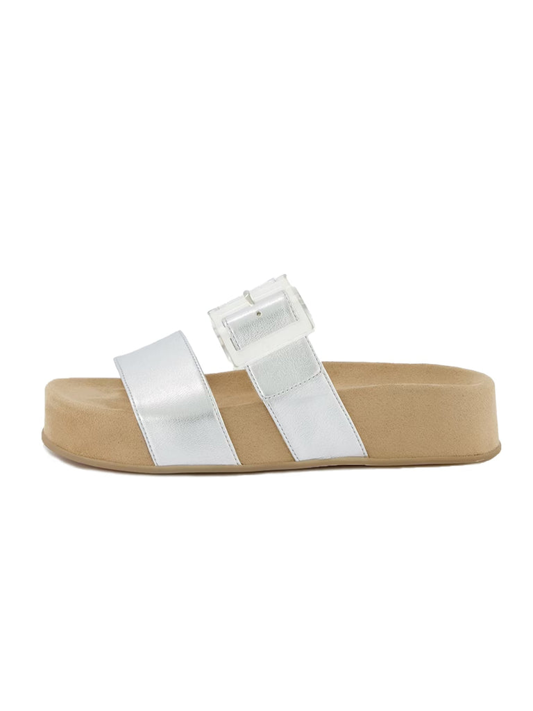 Pantolette silber mit Schliesse Ansicht seitlich