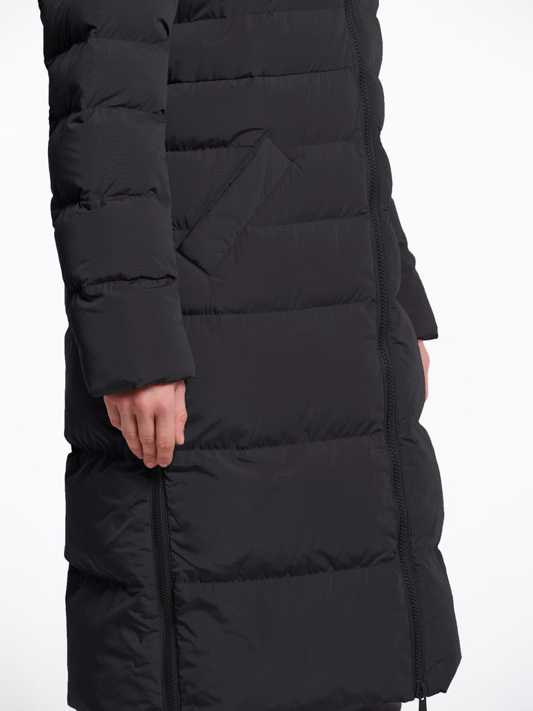 Steppmantel Keilafur black, Ansicht Detail seitlich 