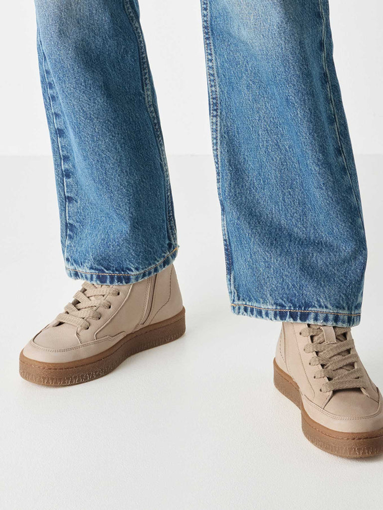 Hightop Sneaker Antelope, Ansicht Tragebild